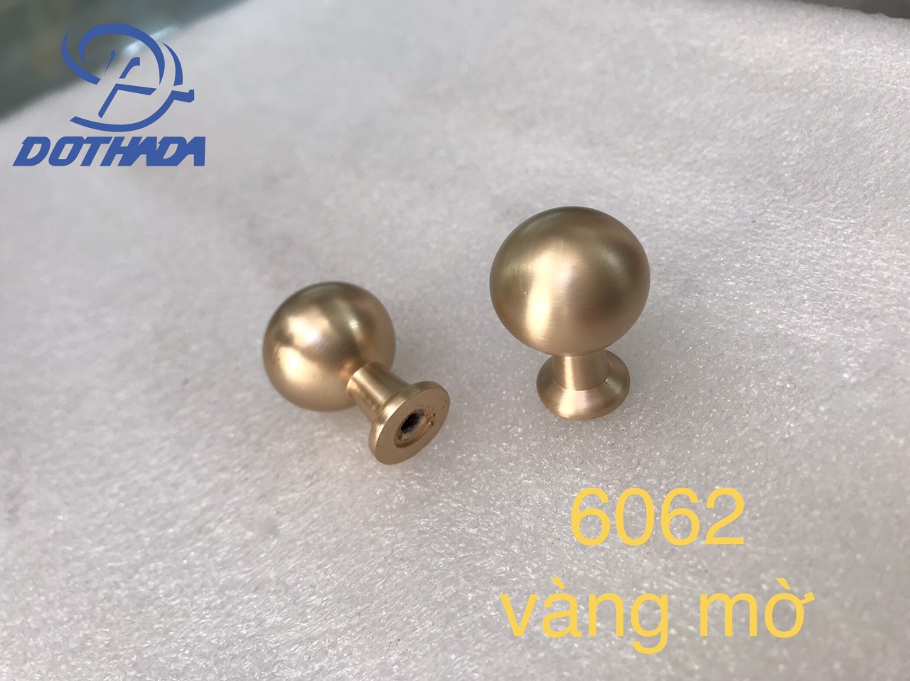 Núm tay nắm tủ tròn hợp kim kẽm 6062 màu Vàng